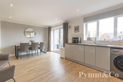 Smithys Lodge Beccles Road, Hales, Norwich, NR14 6SR