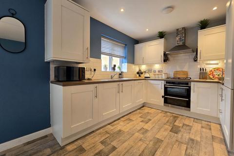 48 Taylor Crescent, Westward Ho, Bideford, EX39 3FA