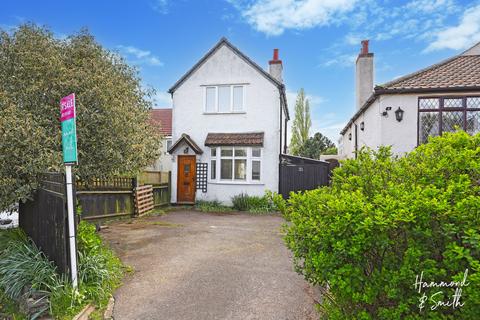 3 bedroom detached house for sale, Bridge Hill, Epping CM16