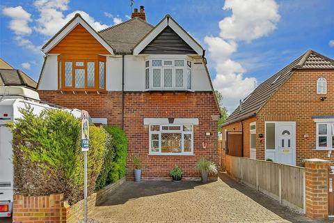 3 bedroom semi-detached house for sale, Hawthorne Avenue, Rainham, Gillingham, Kent