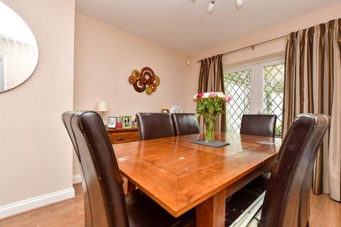 4 bedroom semi-detached house for sale, Darcy Close, Coulsdon, Surrey