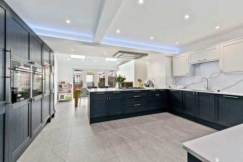 4 bedroom terraced house for sale, Langham Gardens, Richmond, TW10