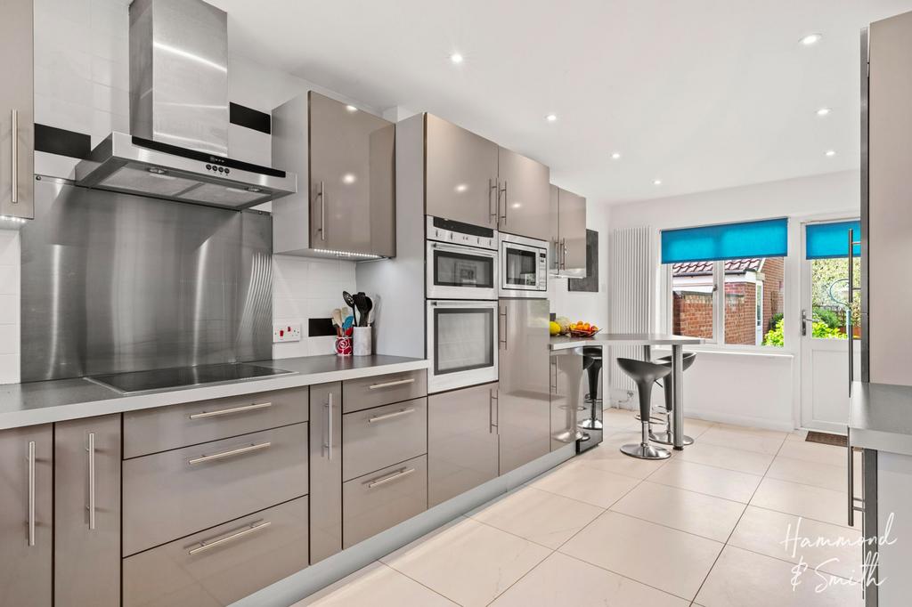 Kitchen/Breakfast Room