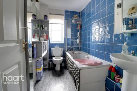 24 Causton Square, Dagenham, RM10 9HB