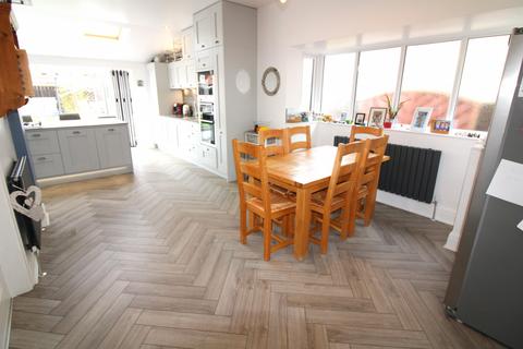 17 Madison Avenue, Bispham, Blackpool, FY2 9HE