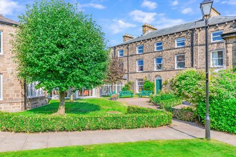 2 bedroom retirement property for sale, Cunliffe Road, Ilkley, West Yorkshire, LS29
