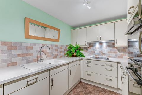 2 bedroom retirement property for sale, Cunliffe Road, Ilkley, West Yorkshire, LS29