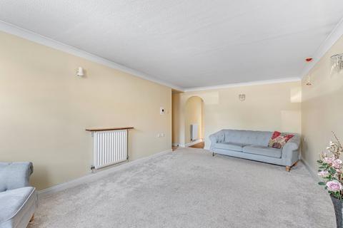 2 bedroom retirement property for sale, Cunliffe Road, Ilkley, West Yorkshire, LS29