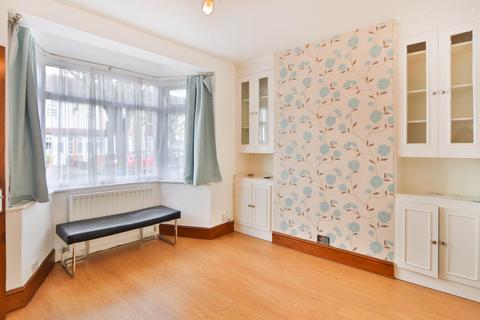 3 bedroom end of terrace house for sale, Queens Road, New Malden
