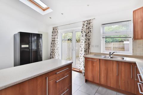 69 Queens Road, New Malden, KT3 6BY