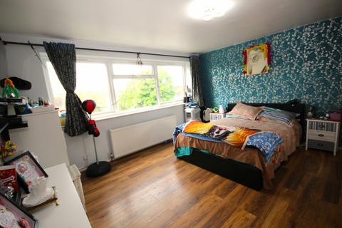 3 bedroom flat to rent, Talisman Way, Wembley, Middlesex HA9