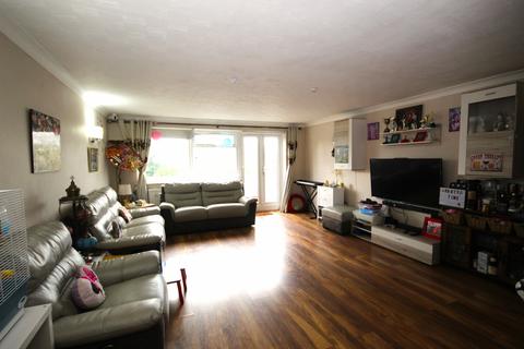 3 bedroom flat to rent, Talisman Way, Wembley, Middlesex, HA9