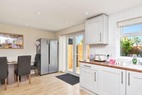 14 Linnet Close, Shoeburyness, Southend-on-sea, SS3 9YE