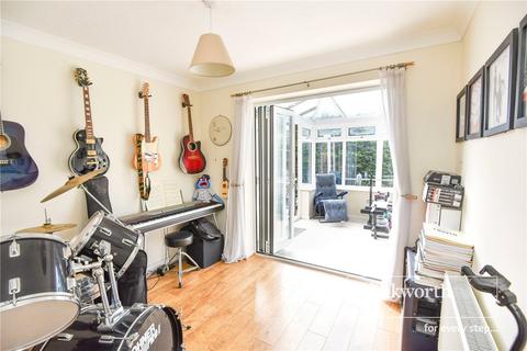 12 Elmgate Drive, Bournemouth, BH7 7EF