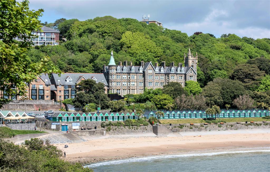 A page   19 Langland Bay Manor 55.jpg