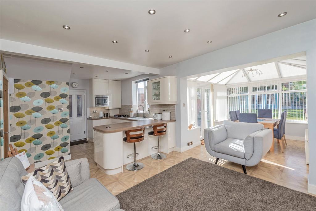 Kitchen/Family Room