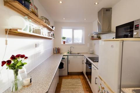 2 bedroom flat for sale, Lynholm Road, Polegate, East Sussex, BN26