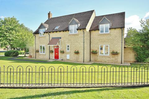 4 bedroom detached house for sale, Oak Tree Close, North Leigh, OX29