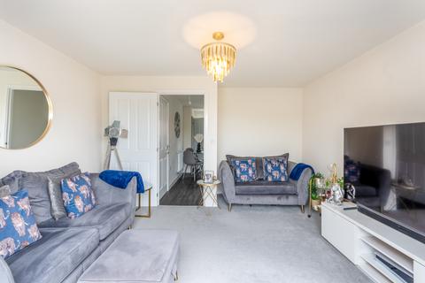 16 Miners Drive, Woodlands, Doncaster, DN6 7FL