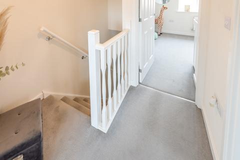 16 Miners Drive, Woodlands, Doncaster, DN6 7FL