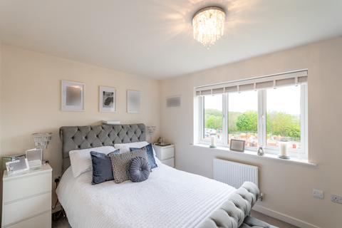 16 Miners Drive, Woodlands, Doncaster, DN6 7FL