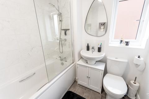16 Miners Drive, Woodlands, Doncaster, DN6 7FL