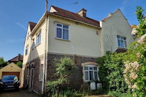 3 bedroom semi-detached house to rent, Charlton Road, Weston-super-mare