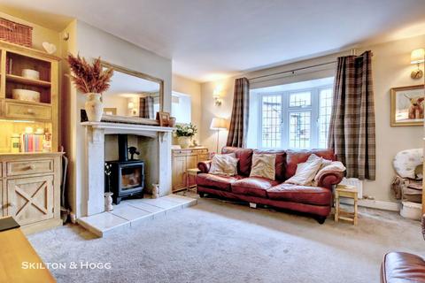 Alpha Cottage Chapel Lane, Charwelton, Daventry, NN11 3YU
