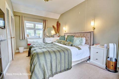 Alpha Cottage Chapel Lane, Charwelton, Daventry, NN11 3YU