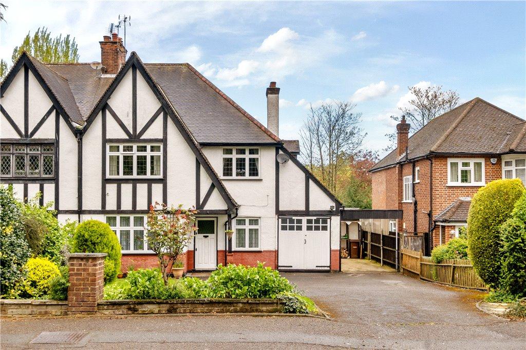 Gordon Avenue, Stanmore, Middlesex 4 bed semidetached house for sale