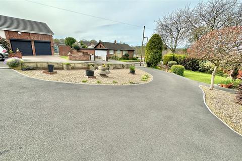 3 bedroom bungalow for sale, Downs Crescent, Gawber, Barnsley, S75