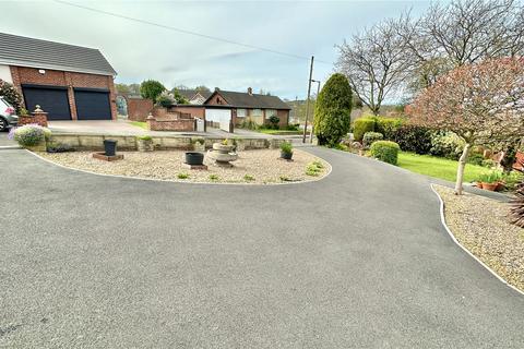 38 Downs Crescent, Gawber, Barnsley, S75 2JE