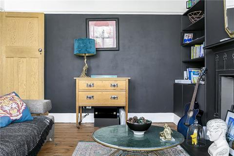 50 Ryecroft Avenue, Twickenham, TW2 6HR