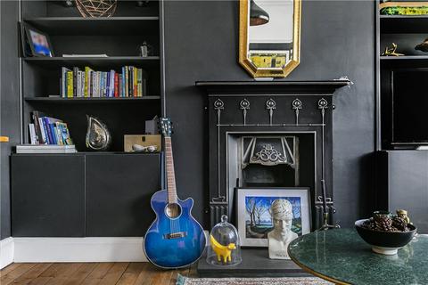 50 Ryecroft Avenue, Twickenham, TW2 6HR