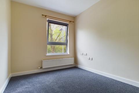 2 bedroom flat to rent, Priestley Road, Limes Park, Basingstoke, RG24