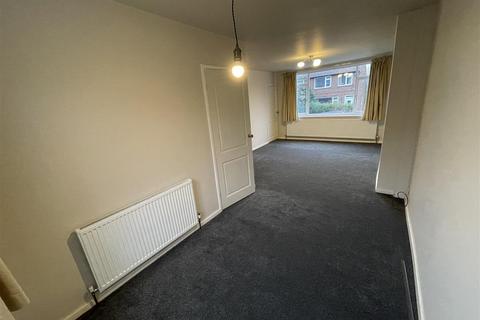 3 bedroom terraced house to rent, Springfield Gardens, Horsforth, Leeds, West Yorkshire, LS18