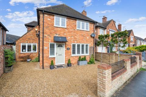 3 bedroom detached house for sale, Shepherds Lane, Beaconsfield, HP9
