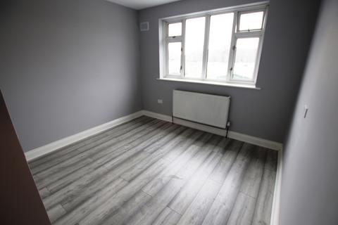 5 bedroom end of terrace house to rent, Bosbury Road, London SE6