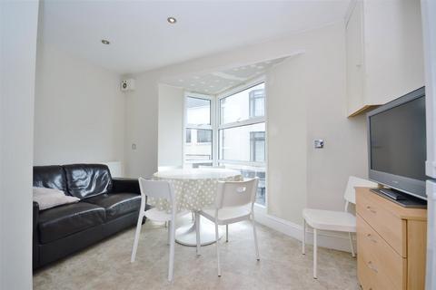 5 bedroom terraced house to rent, Little Western Street, Hove BN3