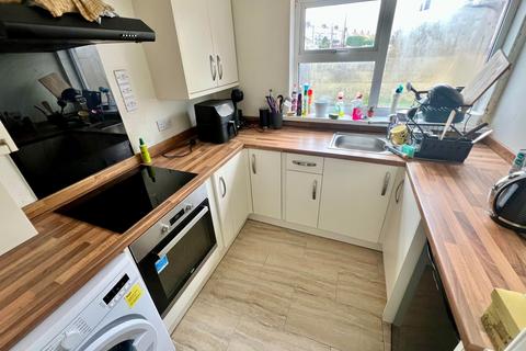 Flat 4, 2 - 4 Carr Road, Thornton-cleveleys, FY5 3AG