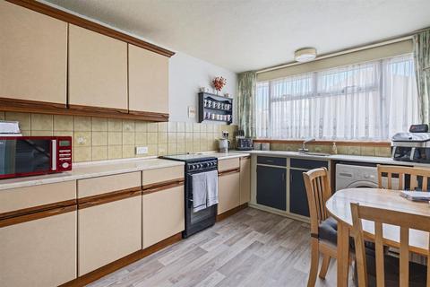 28 Ridgewell Close, Dagenham, RM10 9AJ