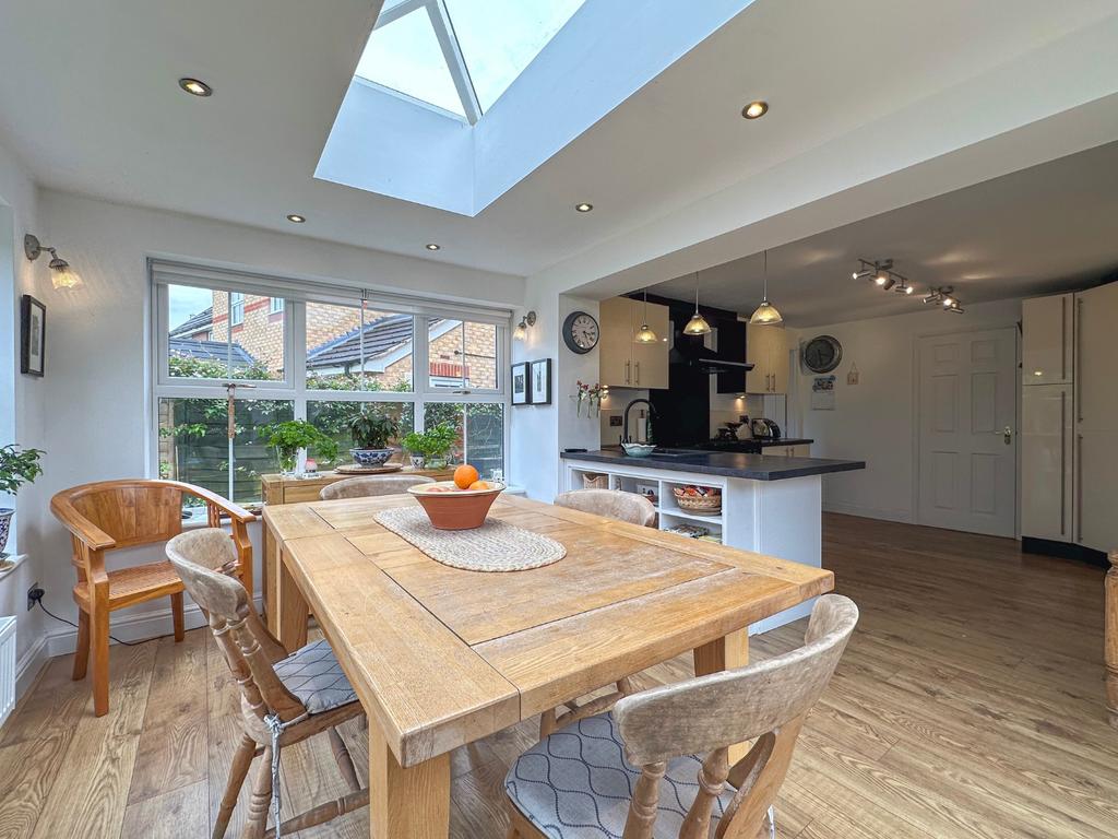 Naseby Avenue, Newark NG24 4 bed detached house for sale £350,000