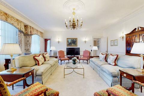 4 bedroom serviced apartment to rent, Hyde Park Gate, Kensington, London SW7, Kensington SW7