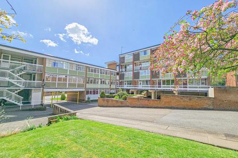 3 bedroom apartment for sale, Kenilworth Court, Coventry, CV3