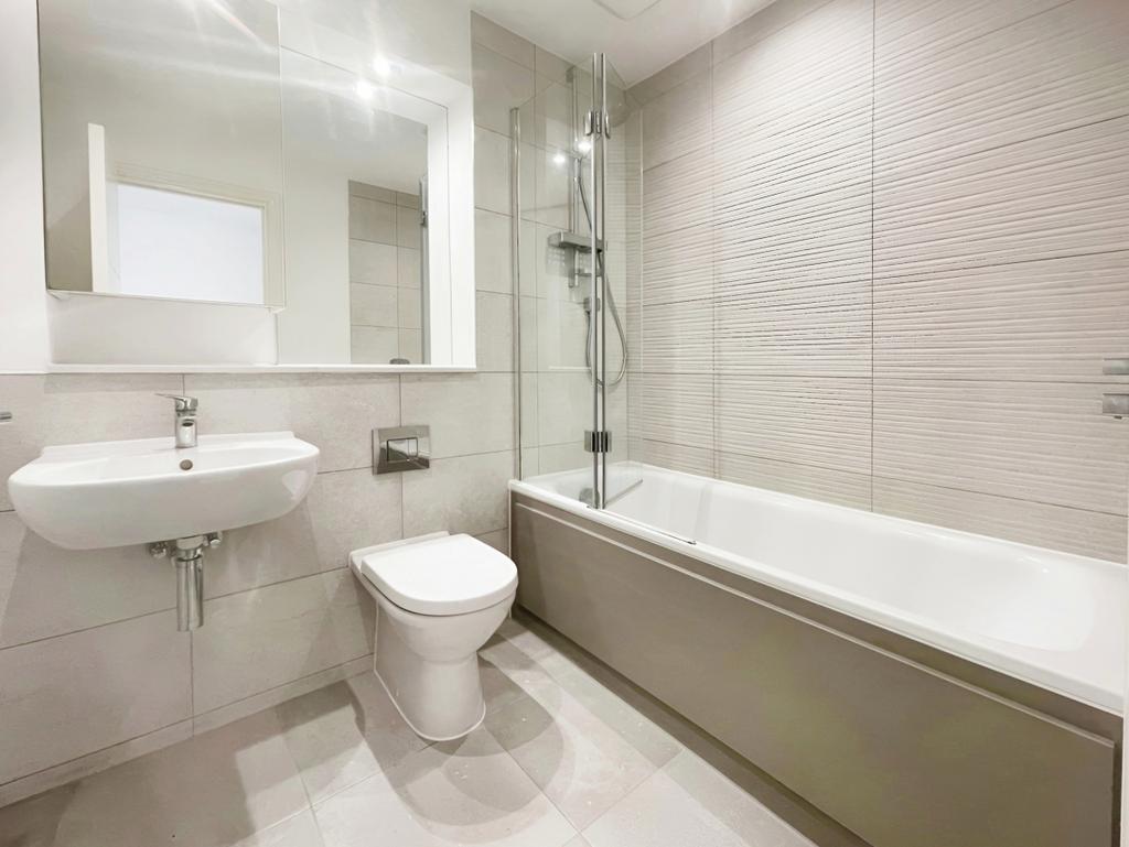 Bathroom rosehip