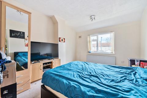 33 Wendover Road, London, SE9 6PF