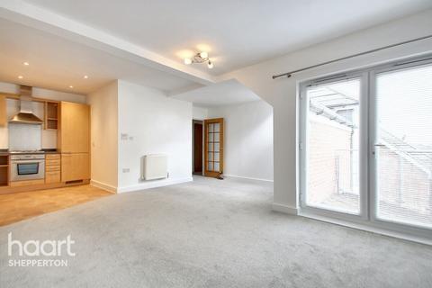 2 bedroom apartment for sale, Govett Avenue, SHEPPERTON