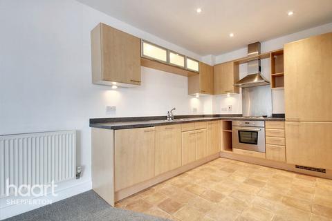 2 bedroom apartment for sale, Govett Avenue, SHEPPERTON