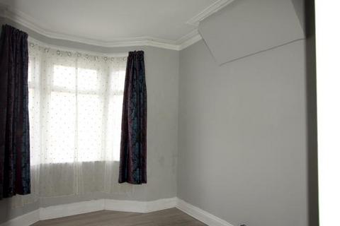 1 bedroom flat to rent, High Street, London E13