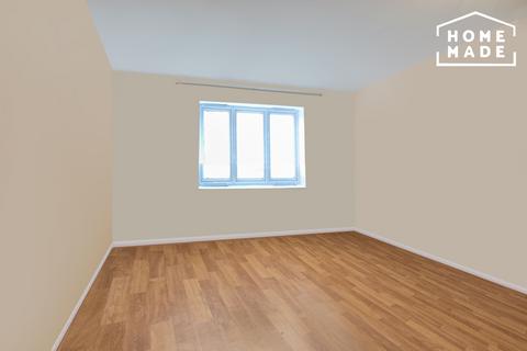 2 bedroom flat to rent, Celandine Grove, Enfield, N14